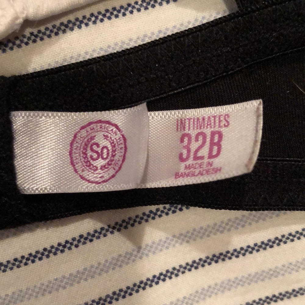 3/$10 32B bras - Picture 4 of 4